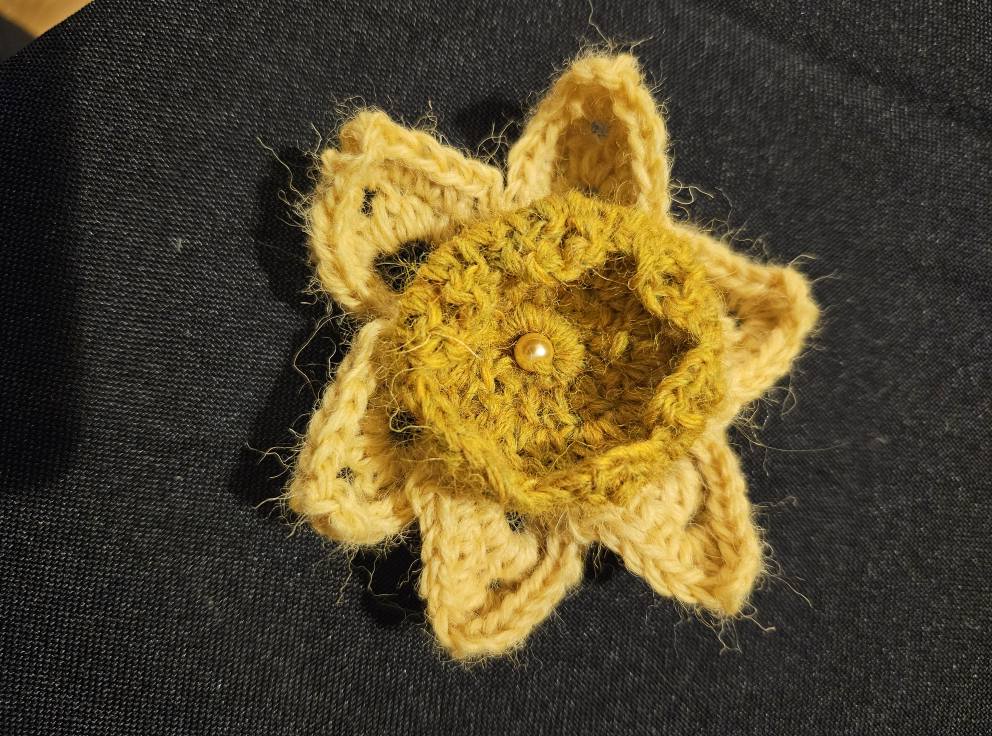 Crocheted Daffodil